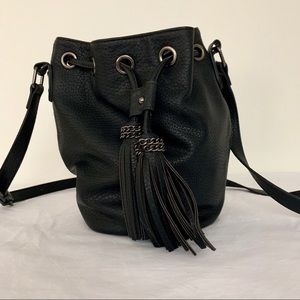 SAM & LIBBY CROSSBODY BAG BLACK FRINGE TASSEL